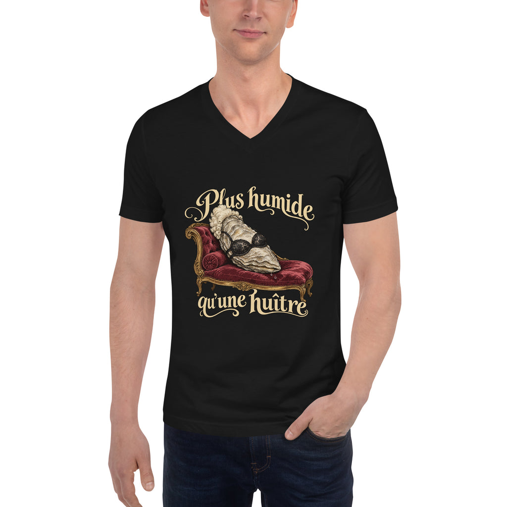 Front model view of the black French Oyster V-neck, showing the reclining oyster illustration and Plus humide qu’une huître lettering.